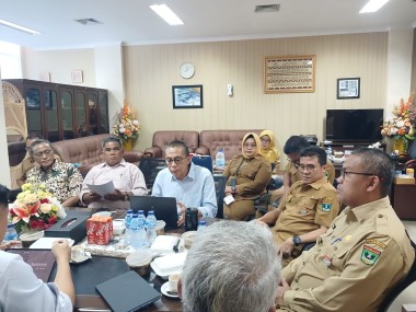 DISKUSI PROSPEK PEMBANGUNAN DAN INVESTASI DI SUMATERA BARAT